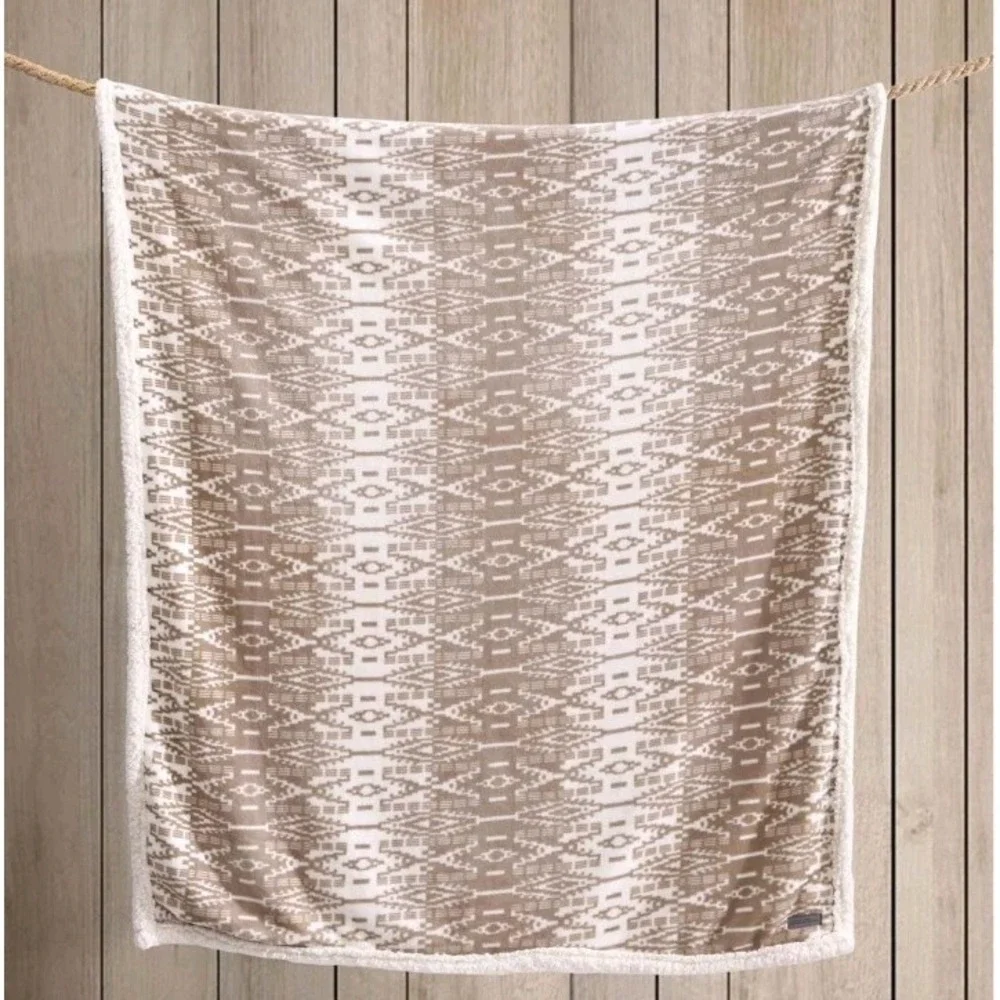 Eddie Bauer‎ Throw Blanket Sherpa Fleece Cozy San Juan Oyster Beige 50